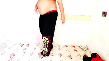 Desi Hot Solo Woman Step On Finger