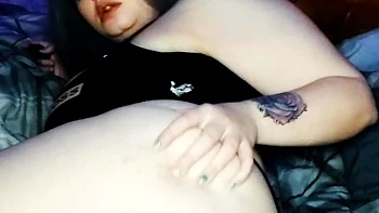 Sexy hottie Anetta Keys enjoys a solo toy masturbation