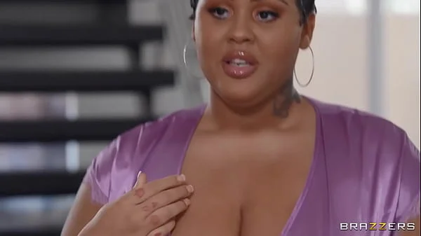 Masseur Sneaks A Glory Hole Pussy Snack / Brazzers  / stream full from http://zzfull.com/sime