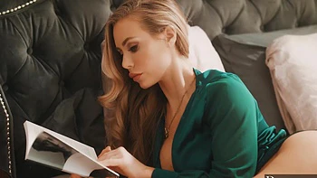 Nicole Aniston shakes big fake tits on the cock