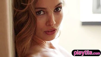 Big-boned Bootie Stepmommy Exposes Petite Body