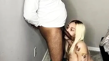 Ikeepthemcuming Blowjob On The Knees With Facial