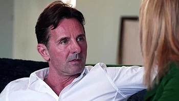 Zelhia thanks her savior in a tough way! - Jacquie et Michel TV