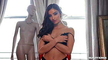 A goddess on her own terms