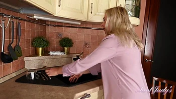 In the Kitchen with Laura