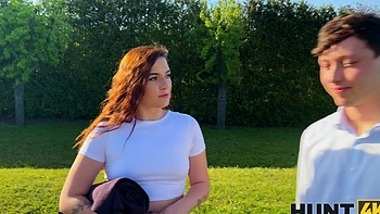 Redhead Steve Q fucked outdoor by kinky Suzie Sparklez