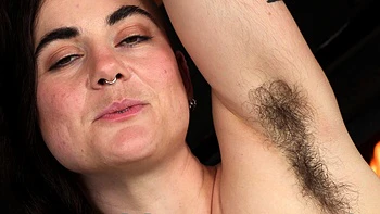 NAUGHTYNATURALS    Hairy Bushes   Pits