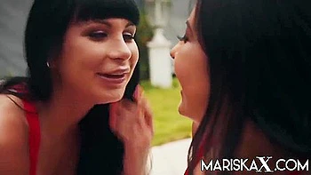 Fiery Valentinas Outdoor Xxx With Valentina Ricci And Mariska X