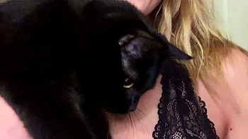 Close up MiLF getting it in the ass