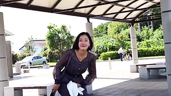 四十路美人妻がとろける舌技の濃厚キスとむしゃぶりつくネットリフェラ