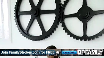 Step Sister Abella Danger Gets Morning Wood Blowjob From Big Step Brother Ike Diezel