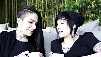 Draven Star and Daisy Ducati's pornstar porn by Perv Milfs And Teens