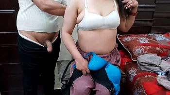 Desi Indian Bhabhi strips naked for bra seller - homemade Hindi sex with QueenbeautyQB