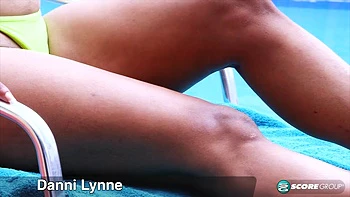 Bikini Paradise - Danni Lynne - Scoreland