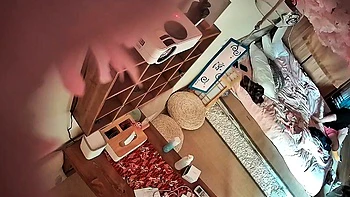 Hot Amateur Caught on Hidden Cam