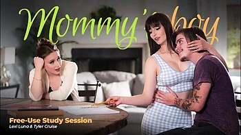 Lexxi Tyler's Amateur Milf Blowjob Session