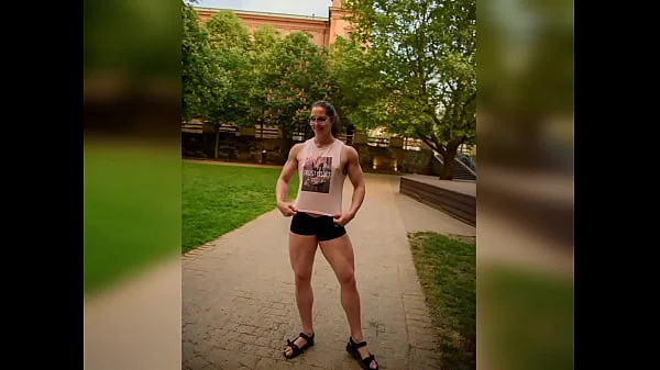 Sexy Muscle Girl Slava Galagan