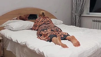 Amateur Milf Selena701 Naked for Hot Sex & Foot Fetish Fun