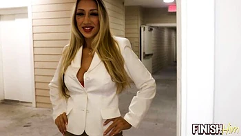 Harlow Wilde's Big Tits Titfuck & Double Cumshot