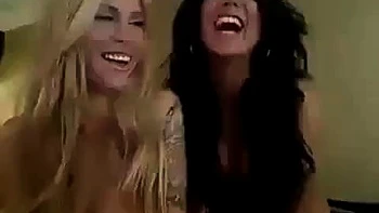 Two Amateur Babes Fucking Live Lesbian Fun
