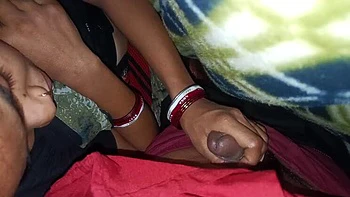 Indian Soni Bhabhi Sucks Big Black Cock & Swallows Cum