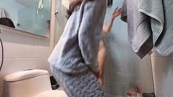 Scarlettandc’s Amateur Latina Gets Her Big Ass Eaten & Fucked Hard