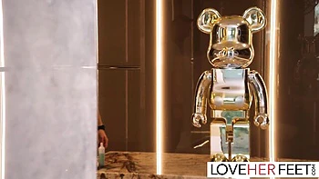 Kylie’s Hot Footjob Fetish Fuck