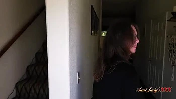 Busty Milf Autumn Fucks Delivery Guy Hardcore POV