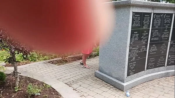 Homemade amature outdoors. Rad Brad Milf gets pussy fucked and throats cock part 1