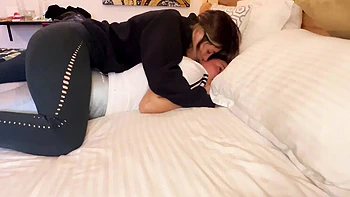 Scarlettandc Lesbians: Latina Girlfriend’s Tight Pussy Fingered & Licked