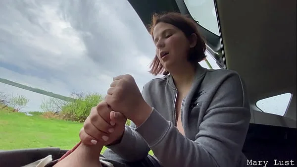 She noticed a masturbating guy and helped him