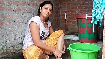 Indian MILF PoojaSex Fucks Airbnb Host Anal First Time