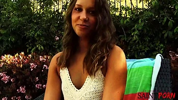 Liza Rowe's Wild Moans as Mike Tongues Her Ass