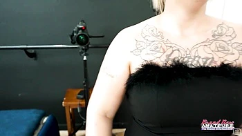 Logan Lace: BBW Blonde Milf Sucks and Rims