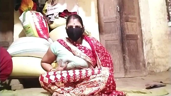Indian Bhabhi Fucks Pussy, Shakes Big Ass Nude