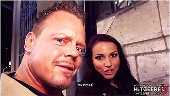 XXL Outdoor Fuck With Hot Brunette Babe