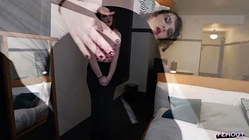 Naomi Rose's pink nipples solo dildo fuck