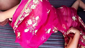 Saloni Bhabhi Fucks Hot Indian Boyfriend at Home