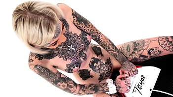 Tattooed Blonde Milf Amber Luke Rides Solo