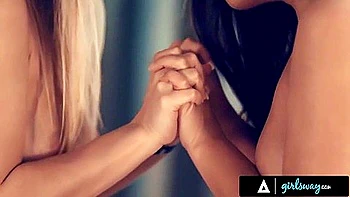 Hairy Lesbian Teens Fuck Passionately