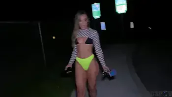 PAWG Kelsi Monroe Dresses Up for A Spooky Halloween and Gets Fucked Outdoors at Night