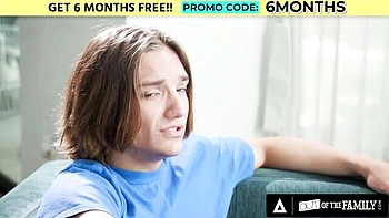 Hardcore Family Sex: Blonde College Babe Fucks