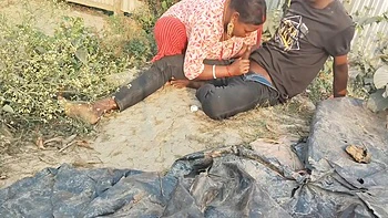 Desi Hot Housewife Ki Gand Chudai Ki