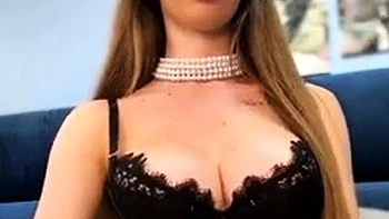Sexy hottie Anetta Keys enjoys a solo toy masturbation