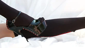 The Lady's Kinky Footwear