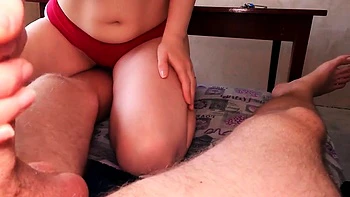 Ich habe den Arsch meiner Stiefschwester fotografiert, und s