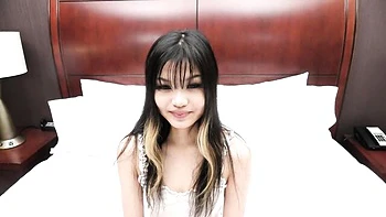 Heavenly lassie's petite asian video