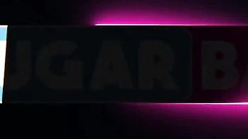 Watch wet queen's sex