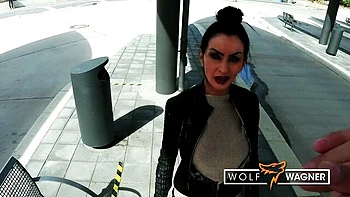 Thrilled Sidney Dark - amateur scene - Wolf Wagner Com